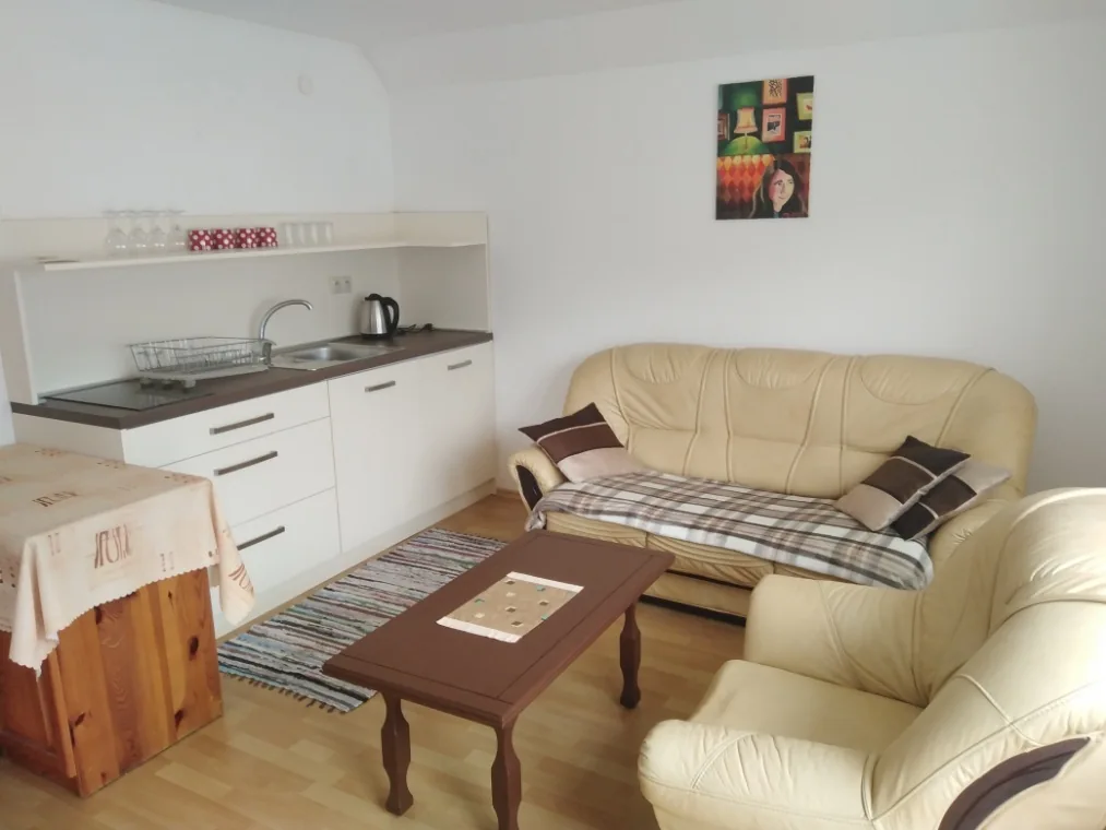 Apartmán v Strečne s vlastnou kuchynskou linkou a posedením